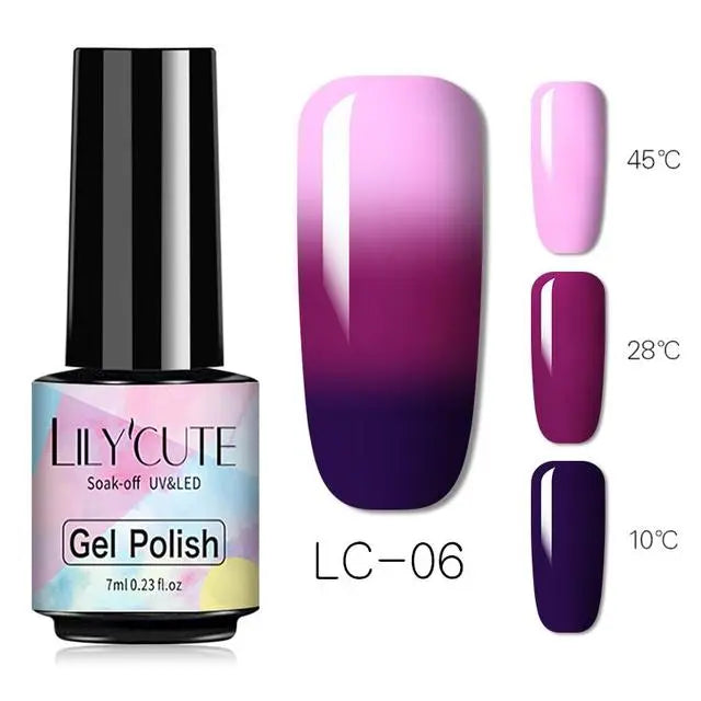 Color Changing Thermal Gel Nail Polish LC-06: pink-to-purple gradient on nail