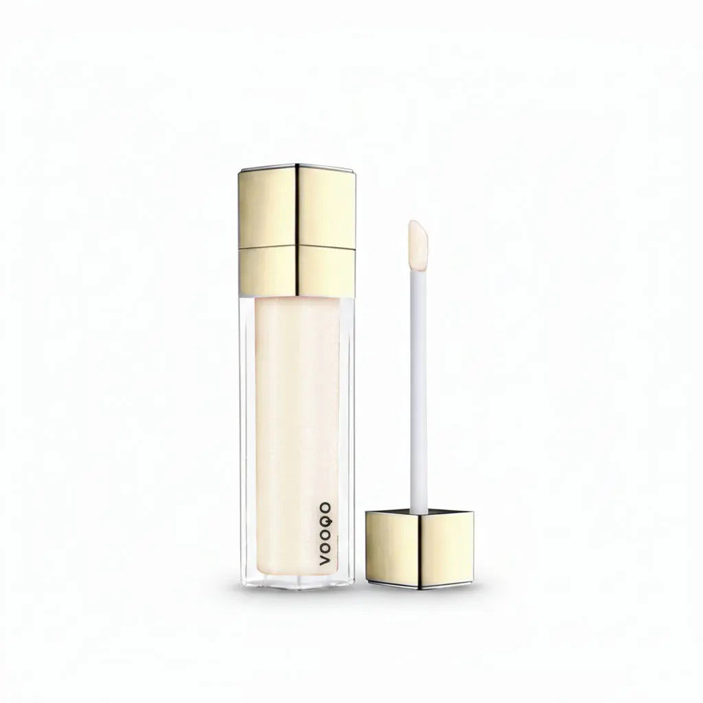 Lip Gloss Nude: beige shimmery gloss with wand in gold-toned tube (Vooqo)