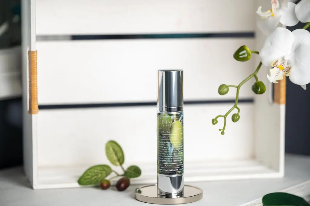Facial serum Juniper Orange, 40 ml bottle with silver cap
