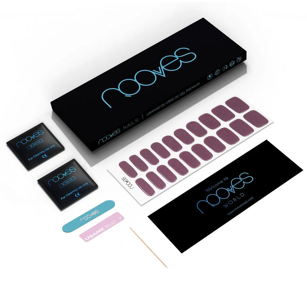 Caja y láminas de tiras de gel Ruby Claret; piezas granate con purpurina