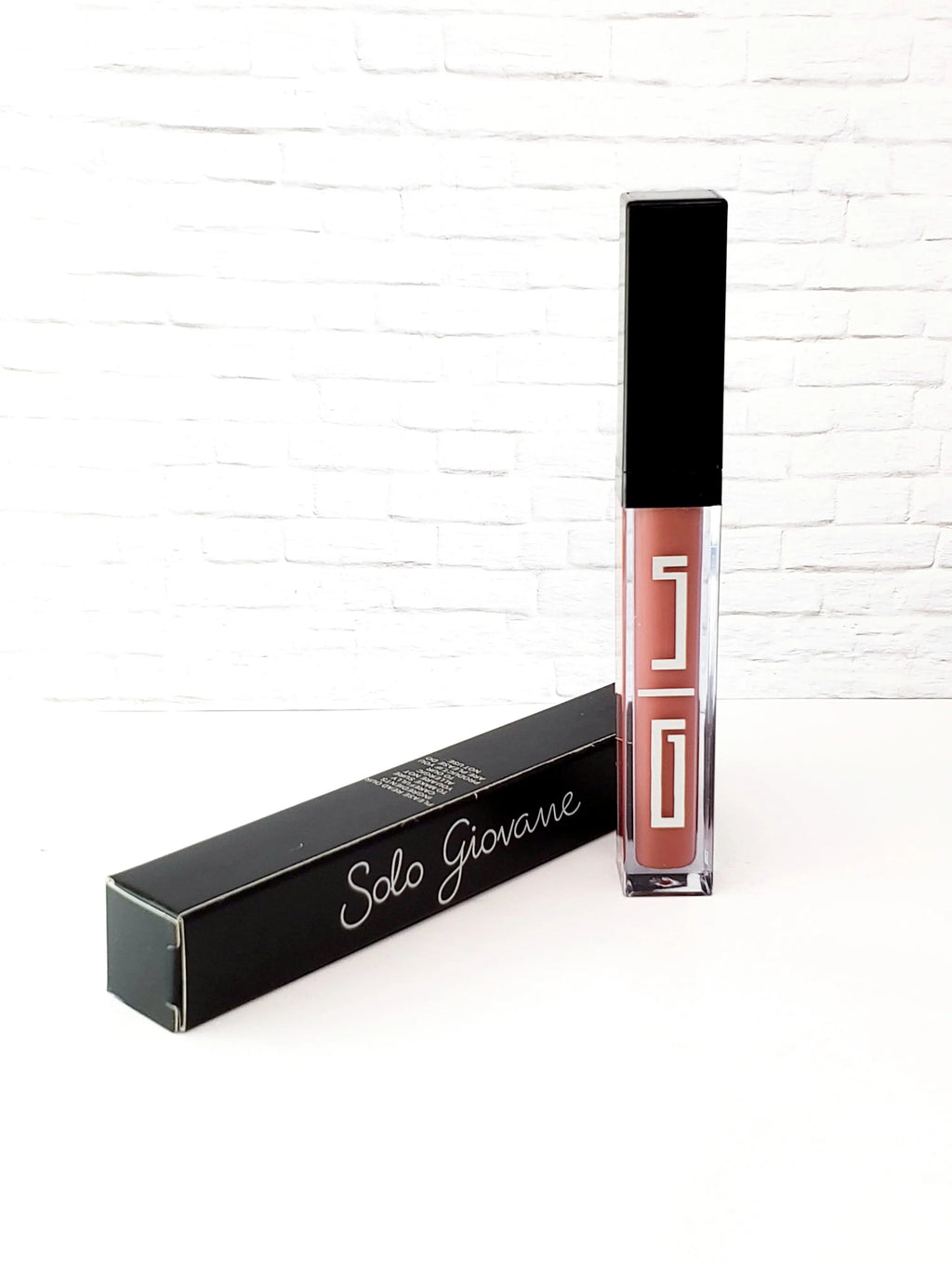 Matte liquid lipstick in clear tube, nude-brown matte shade