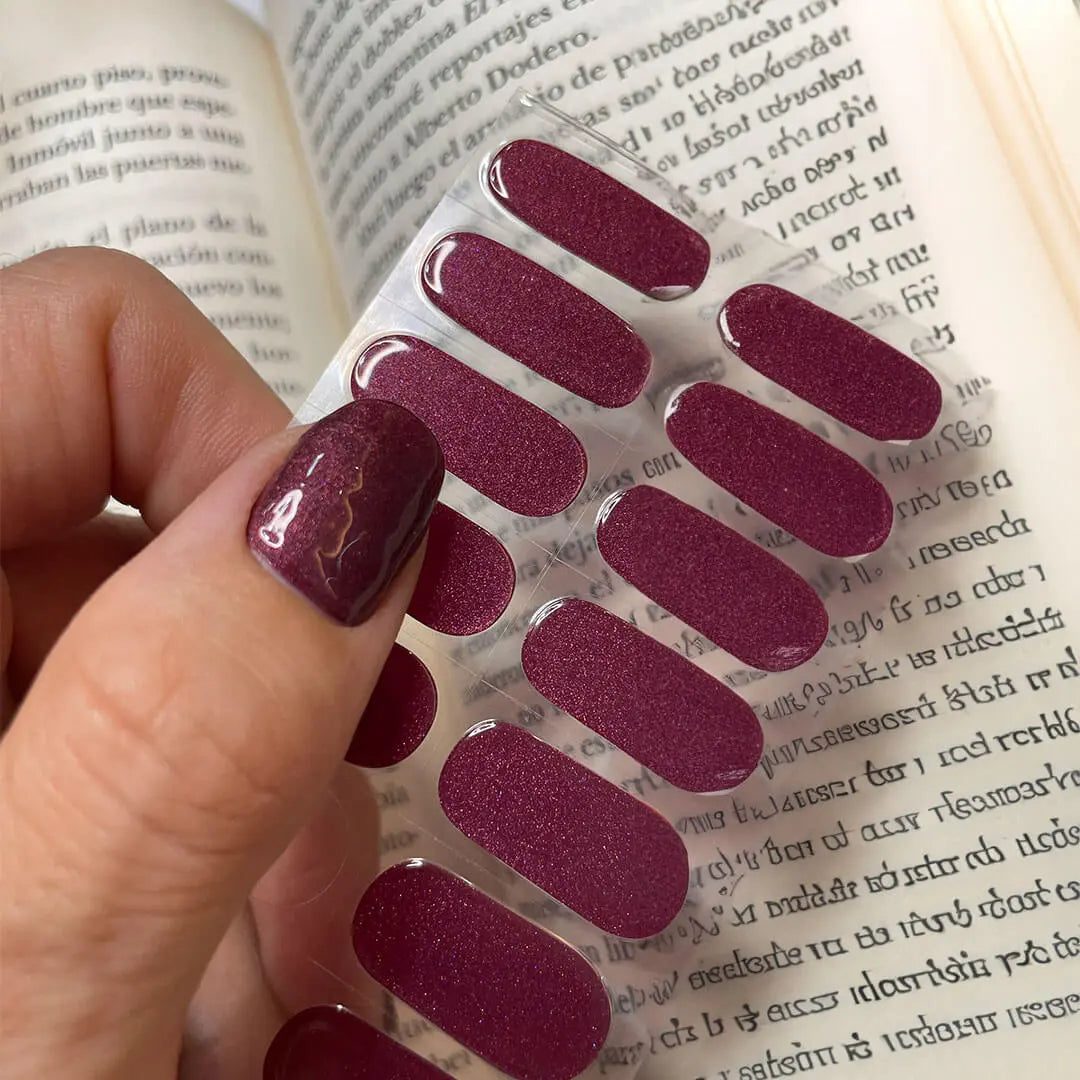 Tiras de gel Ruby Claret en lámina transparente, varias piezas granate con purpurina